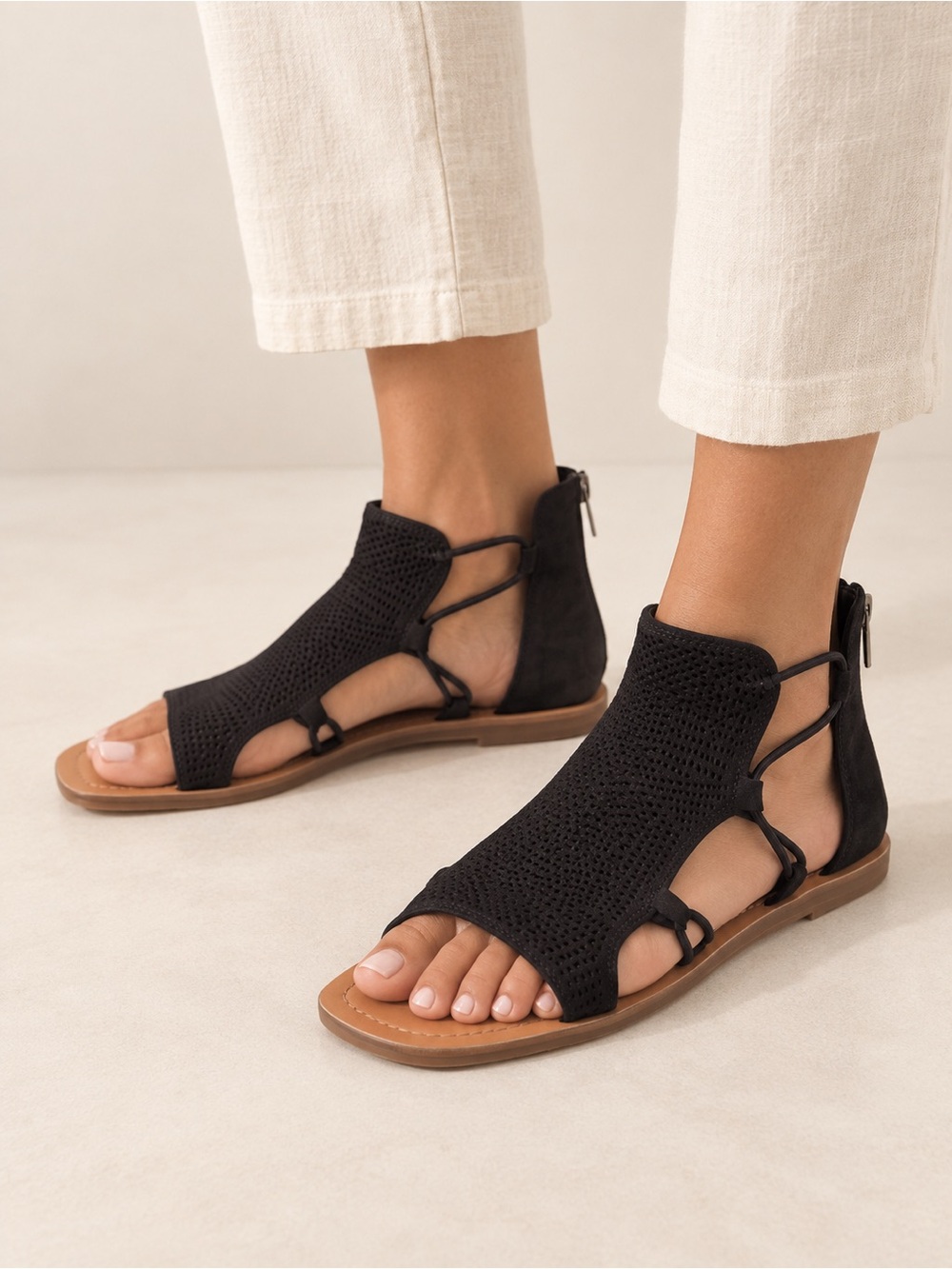 Lucky Brand Black Perforated Gladiator Sandals Size 7.5 / EU 38